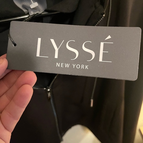 Lysse New York Women\'s black Hoodie size Medium